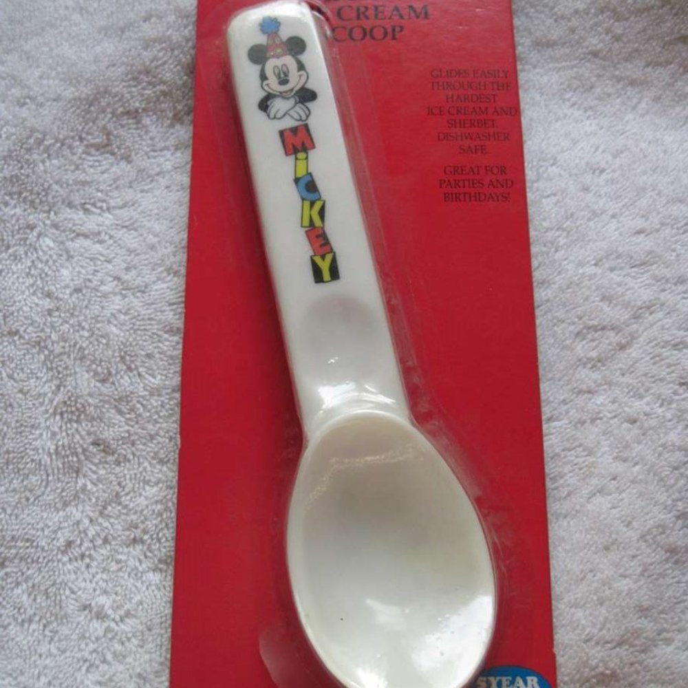 Disney Mickey's Stuff For Kids Plastic Ice Cream Scooper Sherbert Birthday Party